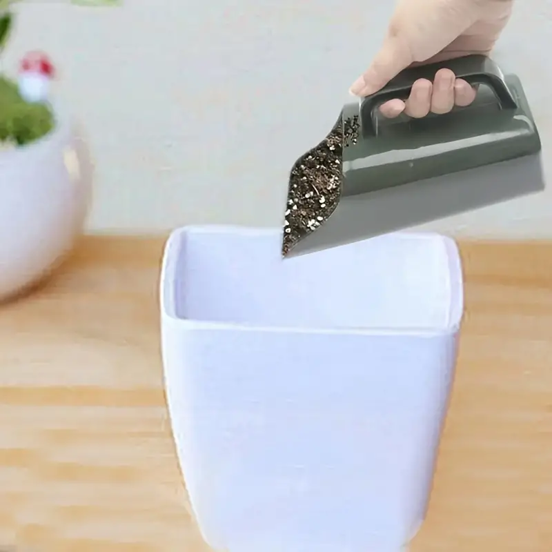 1pc Multipurpose Plastic Scoop - огляд і ціна Planted Aquarium With Gravel